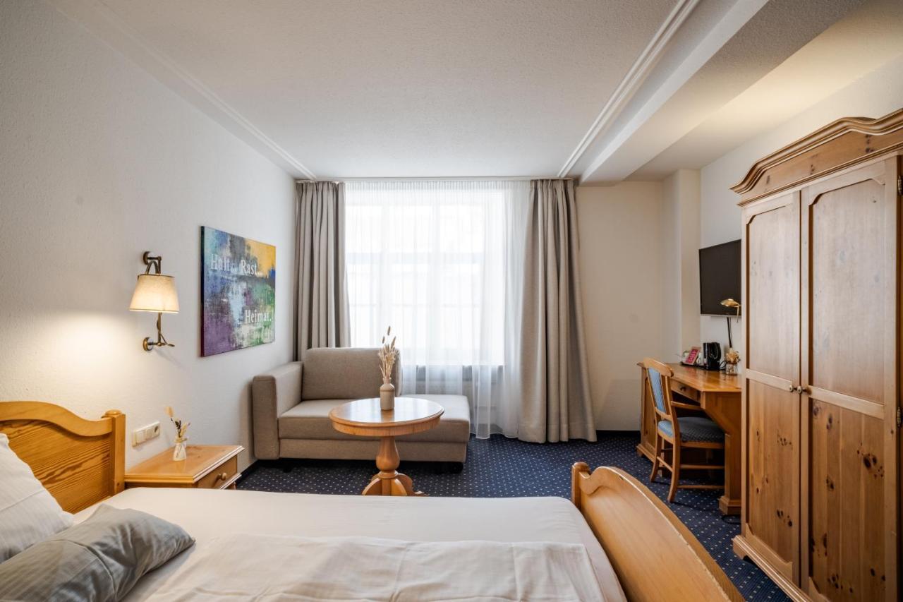 Hotel Goldener Hirsch Kaufbeuren Buitenkant foto