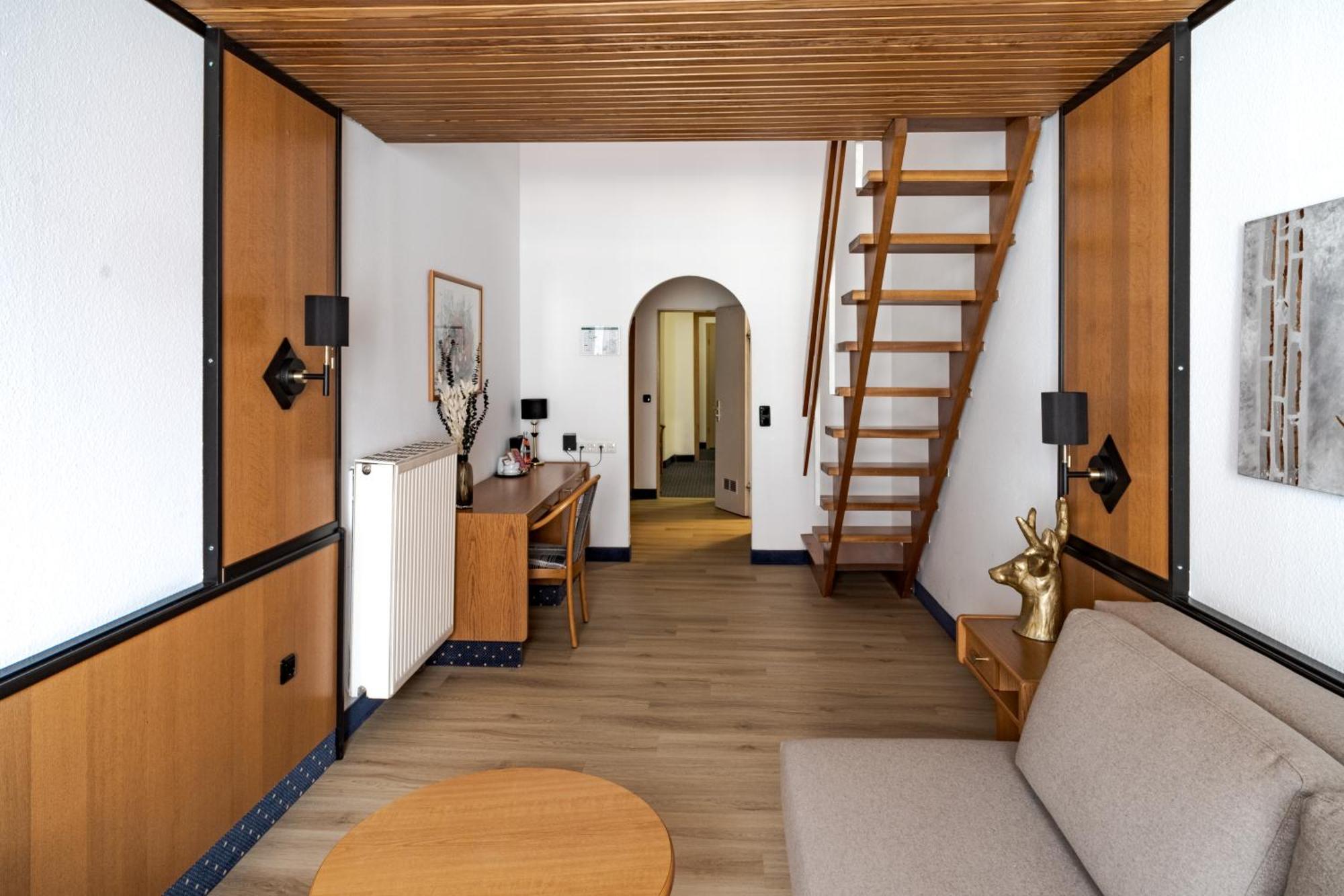 Hotel Goldener Hirsch Kaufbeuren Buitenkant foto