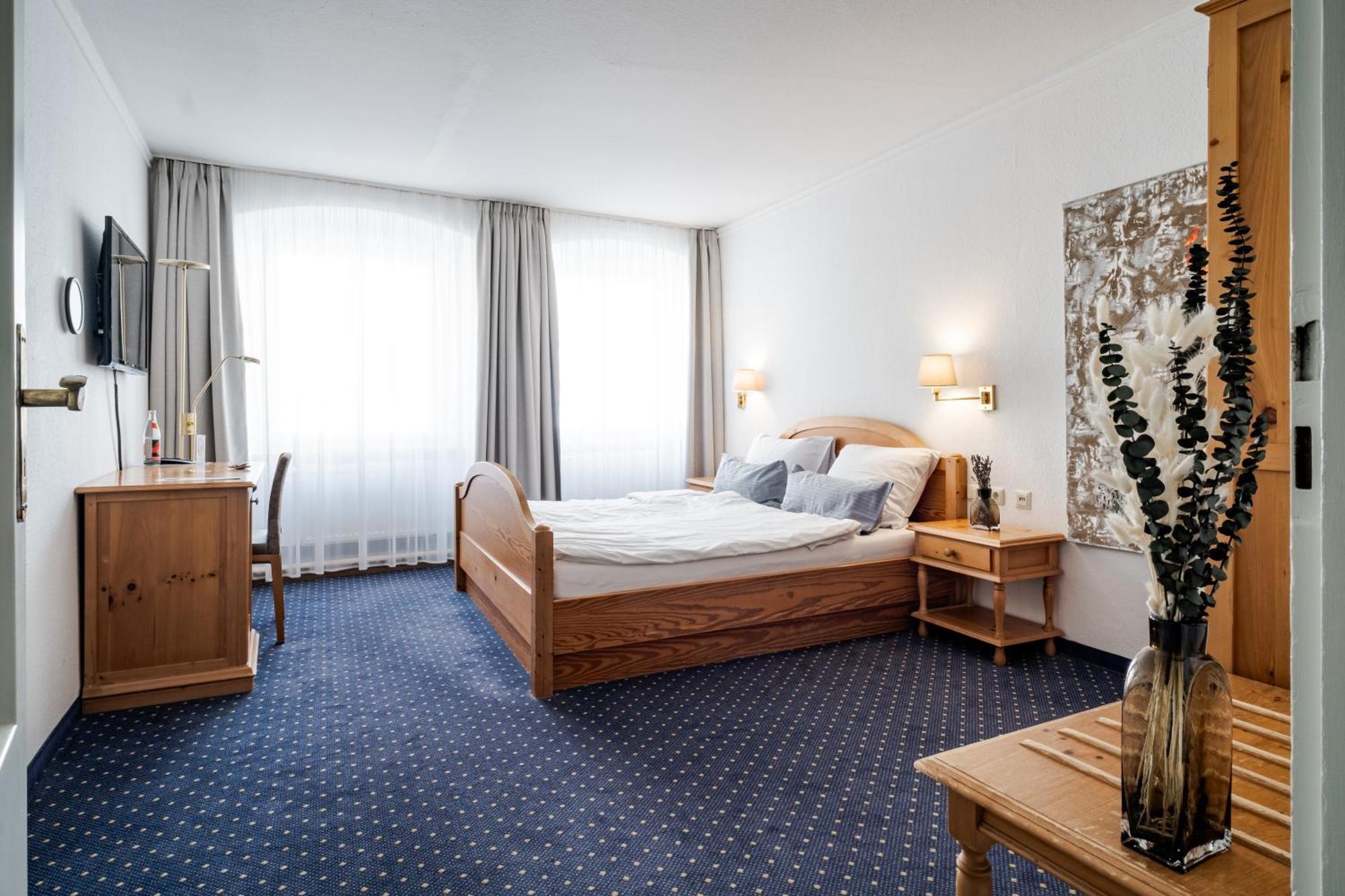 Hotel Goldener Hirsch Kaufbeuren Buitenkant foto