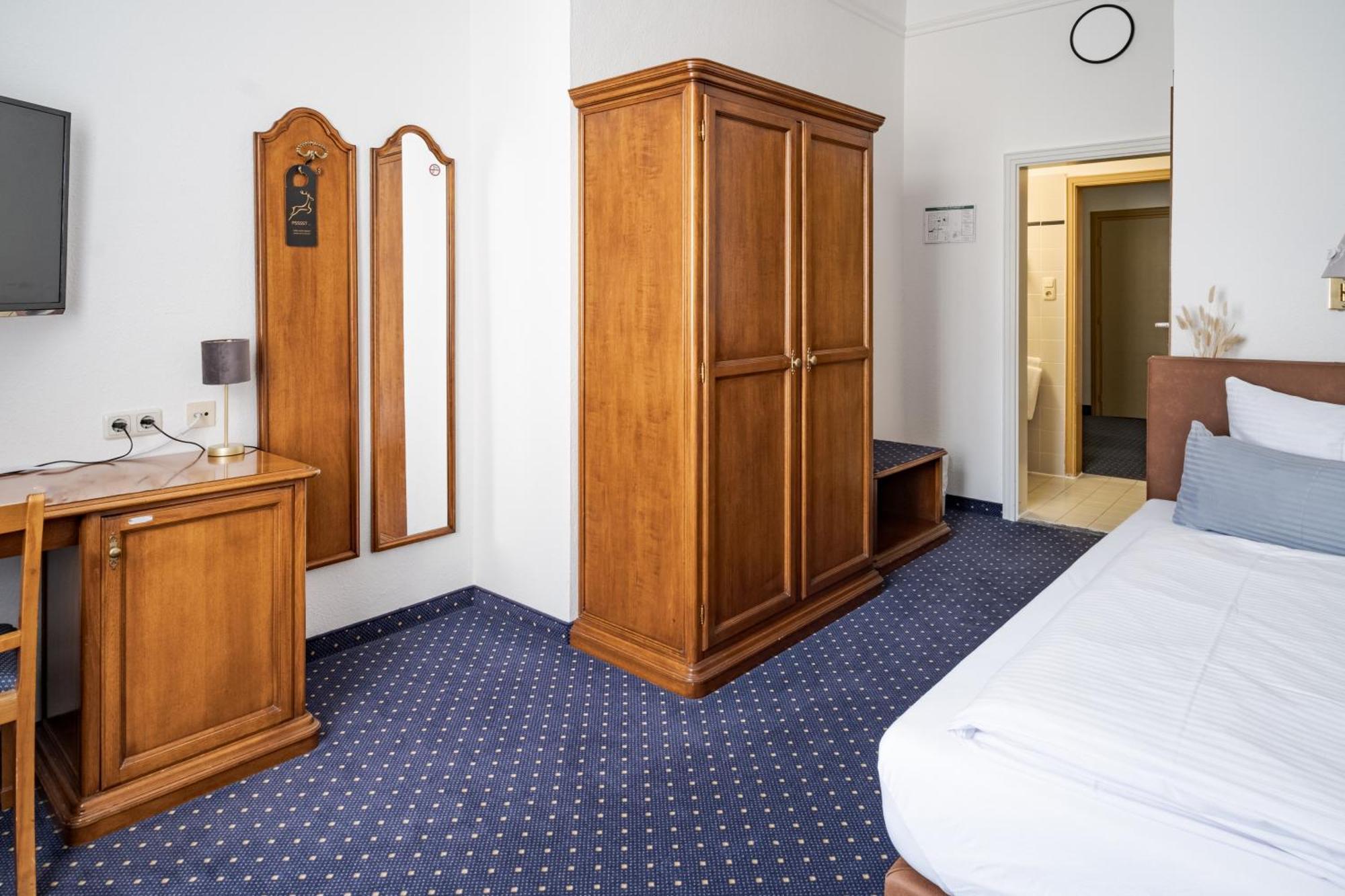 Hotel Goldener Hirsch Kaufbeuren Kamer foto