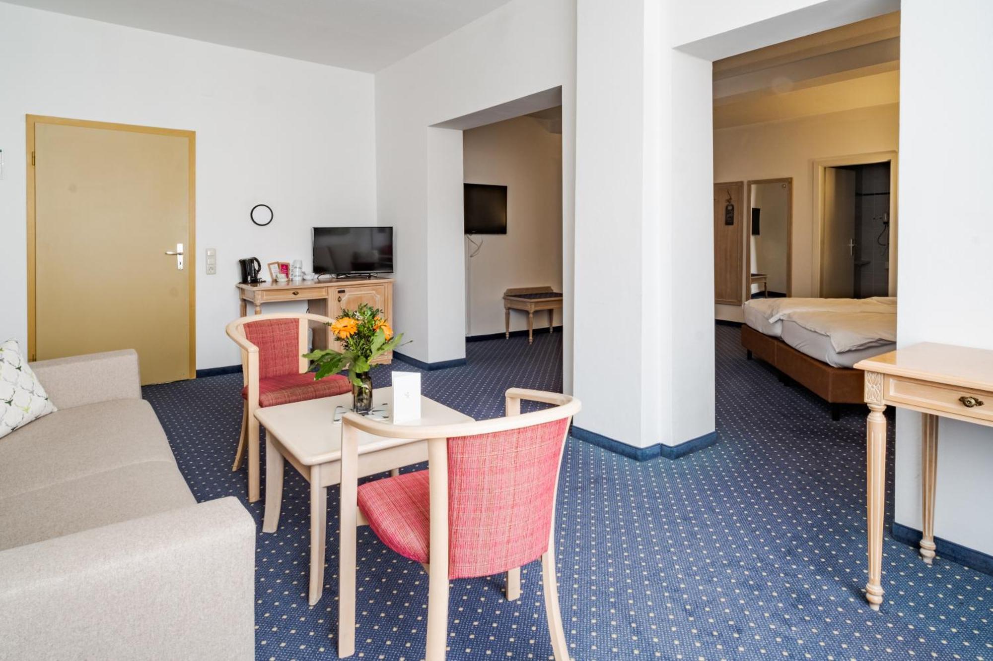 Hotel Goldener Hirsch Kaufbeuren Kamer foto